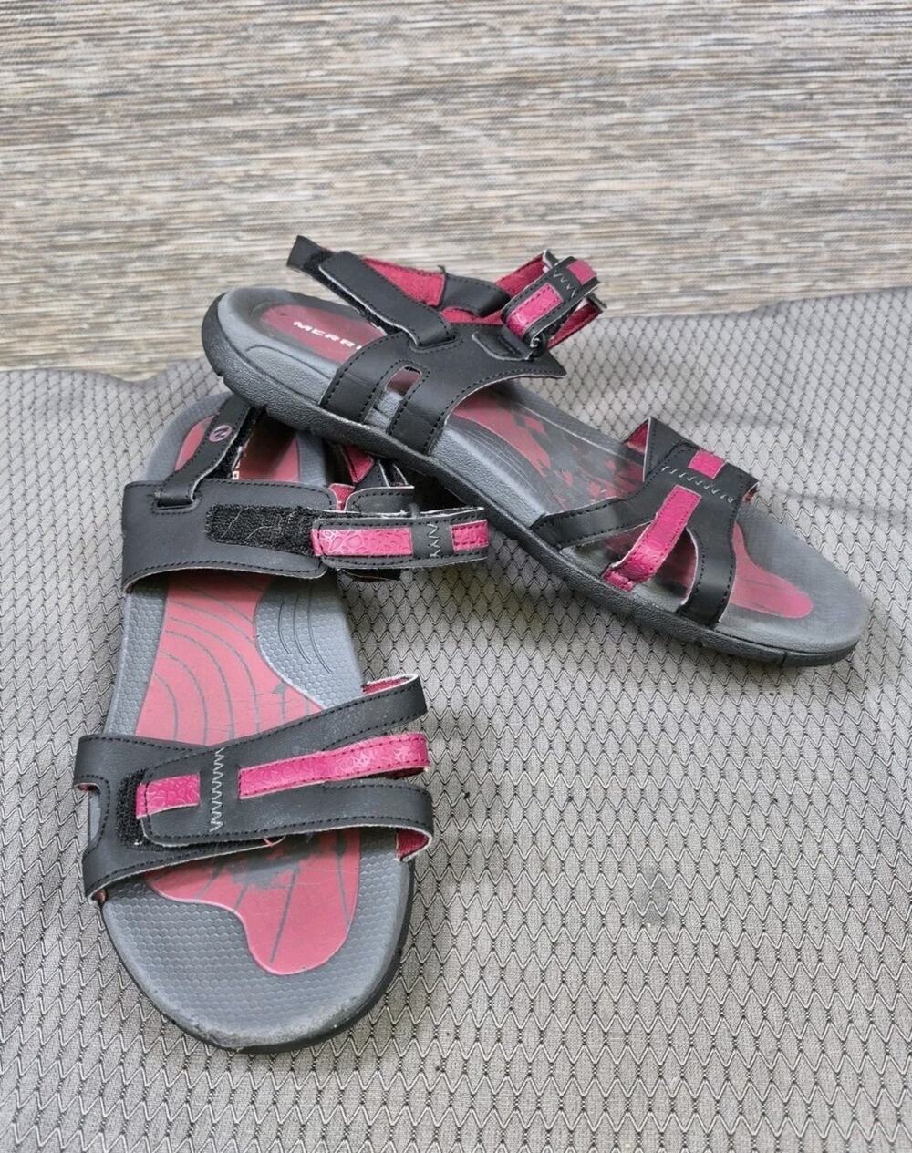 Merrell Women's Lissum Ridge Outdoor Hiking Sandals Black/Beet Red Size 10
